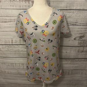 Women Disney parks shirt 2020 size large
